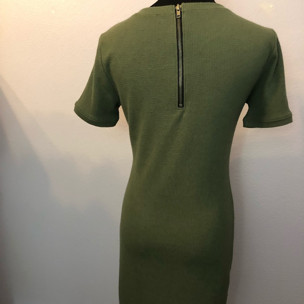 Ribbed Fitted Dress
